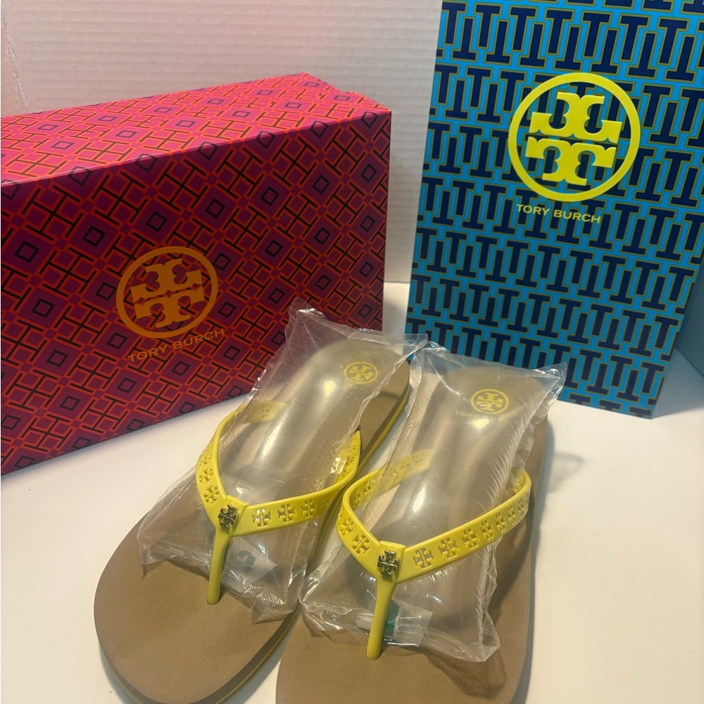 Tory Burch Yellow and Tan Flip Flops size 10